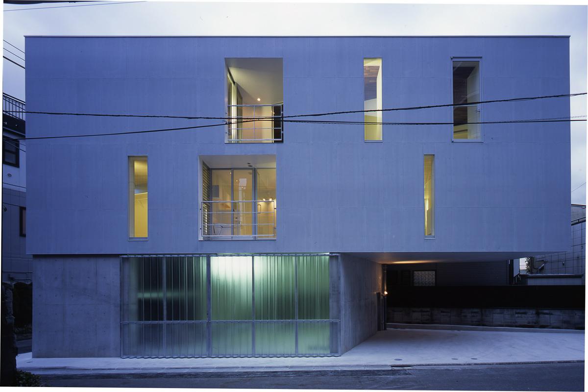 Image of "多摩川の二世帯住宅　〜緩やかに繋げ、緩やかに仕切る〜", the work by architect : Manabu Naya (image number 2)