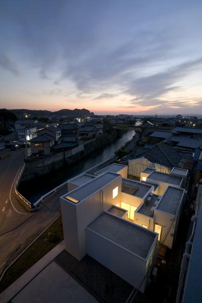 富津の二世帯住宅　〜１２の箱と隙間〜 | 建築家 納谷 学 の作品