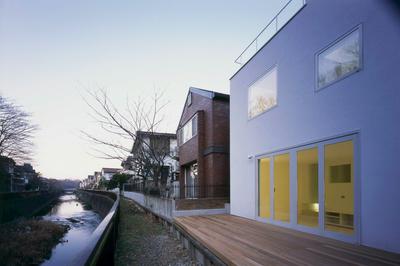 祖師谷の住宅　〜仙川と暮らす〜 | work by Architect Manabu Naya