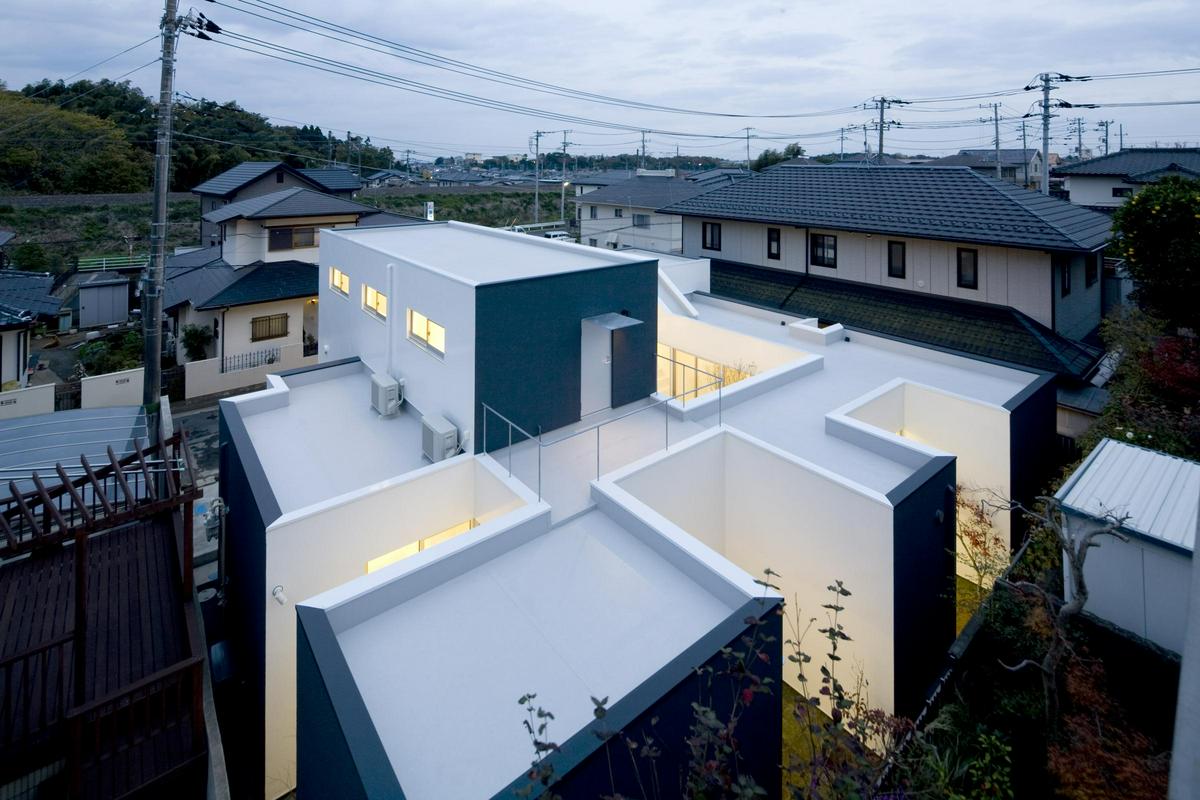 作品「日立の二世帯住宅　〜ネックレスで出来た中庭と坪庭〜」の画像 その2 （建築家 : 納谷 学）