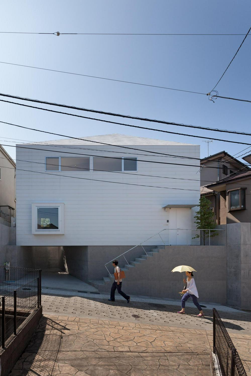 作品「山王の住宅　〜擁壁の上の台形〜」の画像 その1 （建築家 : 納谷 学）