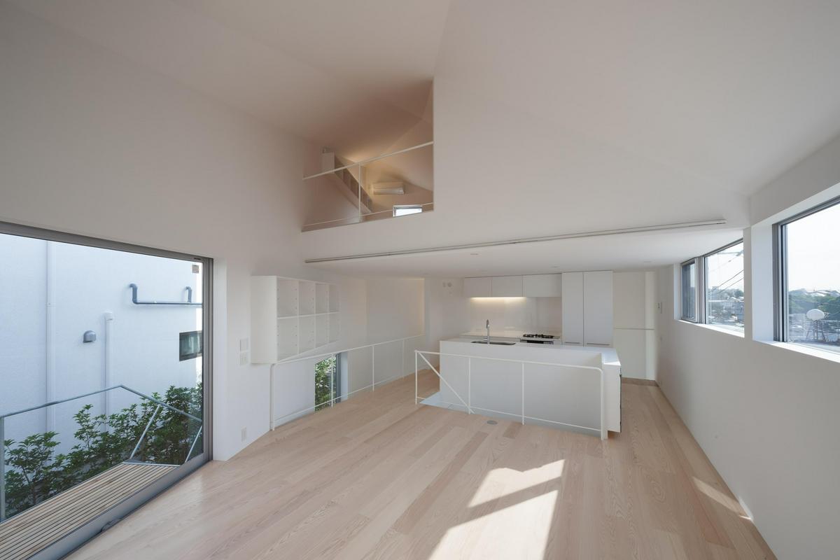 作品「山王の住宅　〜擁壁の上の台形〜」の画像 その7 （建築家 : 納谷 学）
