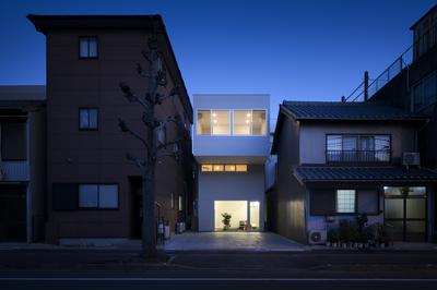 徳島の住宅　〜二つの顔（ファサード）を持つ住宅〜 | 建築家 納谷 学 の作品