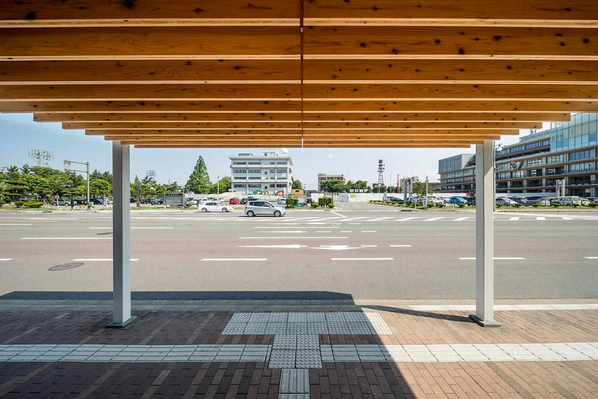 作品「秋田県庁前バス停　〜CLTとかまくら〜」の画像 その5 （建築家 : 納谷 学）