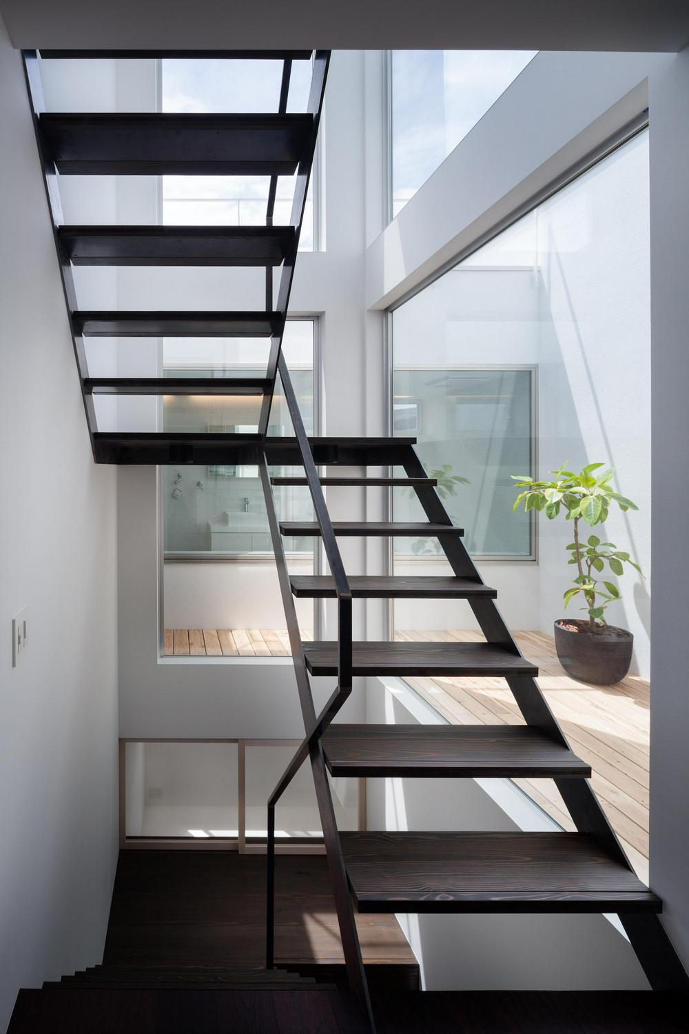 作品「南烏山の住宅　〜木造３層に縦に暮らす〜」の画像 その10 （建築家 : 納谷 学）