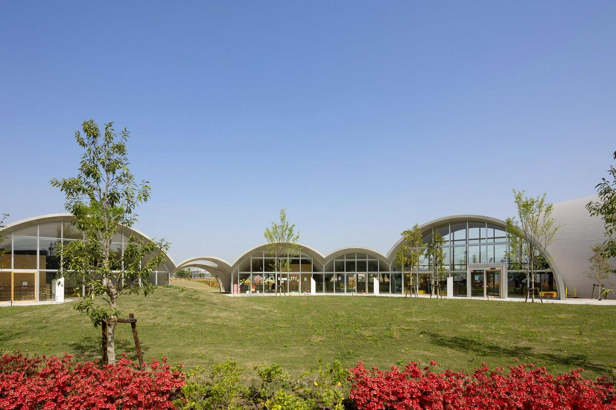 作品「松原児童青少年交流センターmiraton(ミラトン)・松原テニスコート|Matsubara Children Center Miraton & Tennis court」の画像 その16 (建築家 : 御手洗 龍)