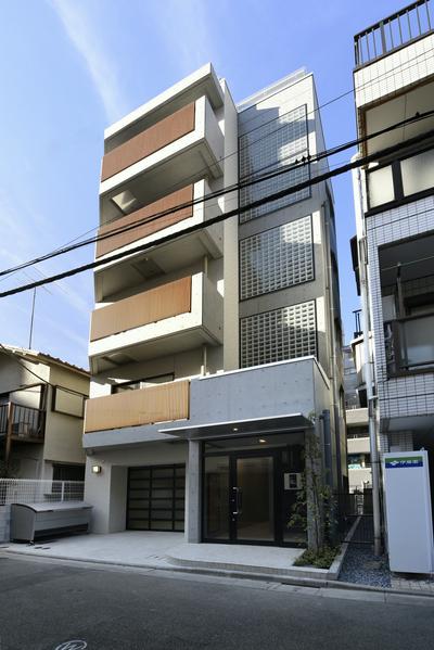 アンティークなフローリングと可動収納で自由な間取りの賃貸マンション / Shibuya-ku Ebisu Condo. | 建築家 山内 泰明 の作品