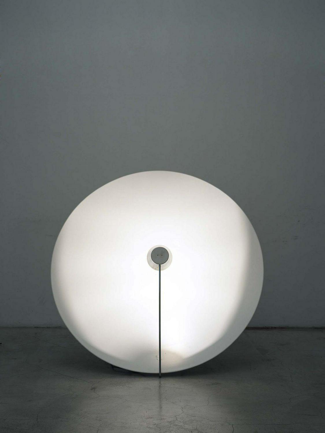 Image of "PARABOLA LIGHT for Galerie Maria Wettergren 2006", the work by architect : Keiji Ashizawa (image number 3)