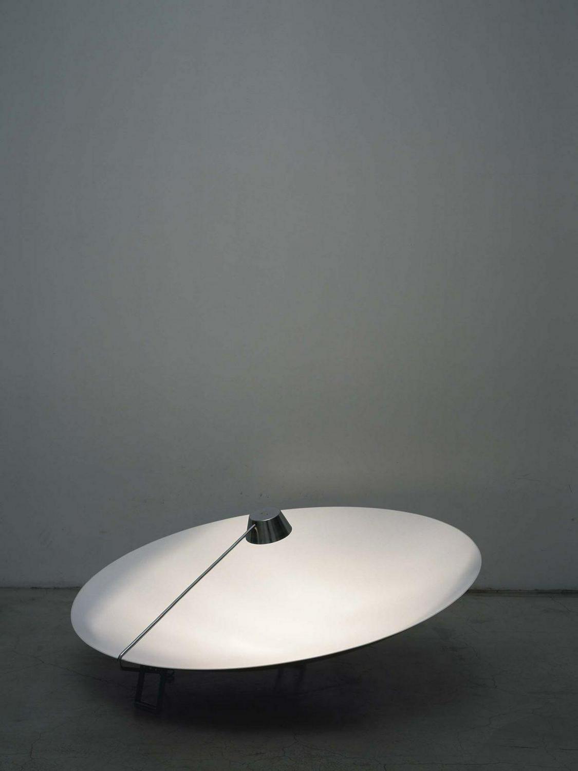 Image of "PARABOLA LIGHT for Galerie Maria Wettergren 2006", the work by architect : Keiji Ashizawa (image number 6)