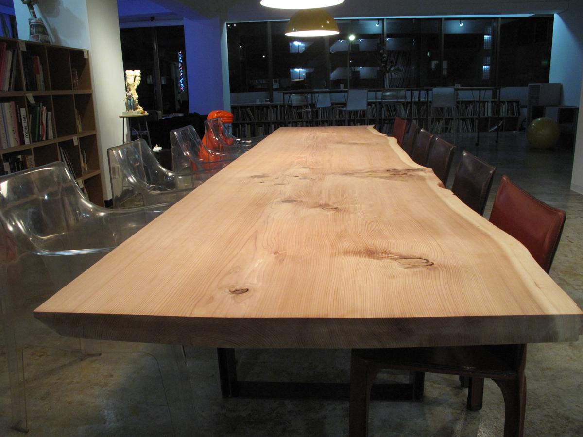 作品「SUGI table 2 | 杉テーブル 2」の画像 その2 （建築家 : 佐野 文彦）