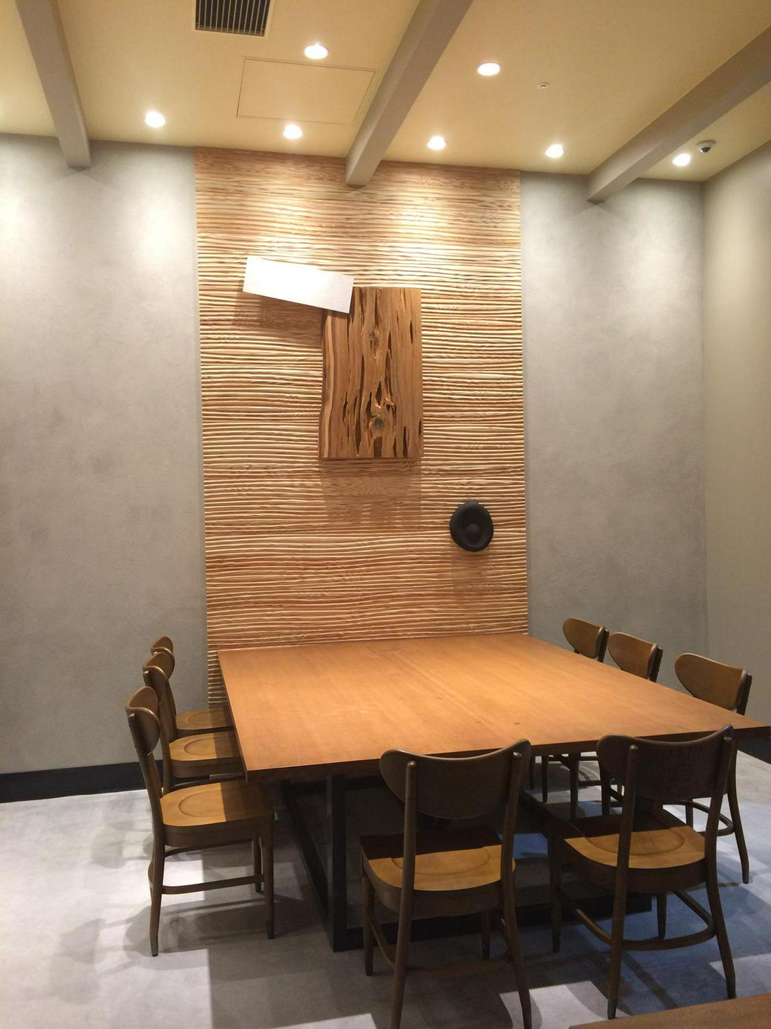 作品「Jun Inoue Artwork in Starbuck Iidabashi Sakura Terrace | スターバックス飯田橋桜テラス　井上純作品展」の画像 その1 （建築家 : 佐野 文彦）