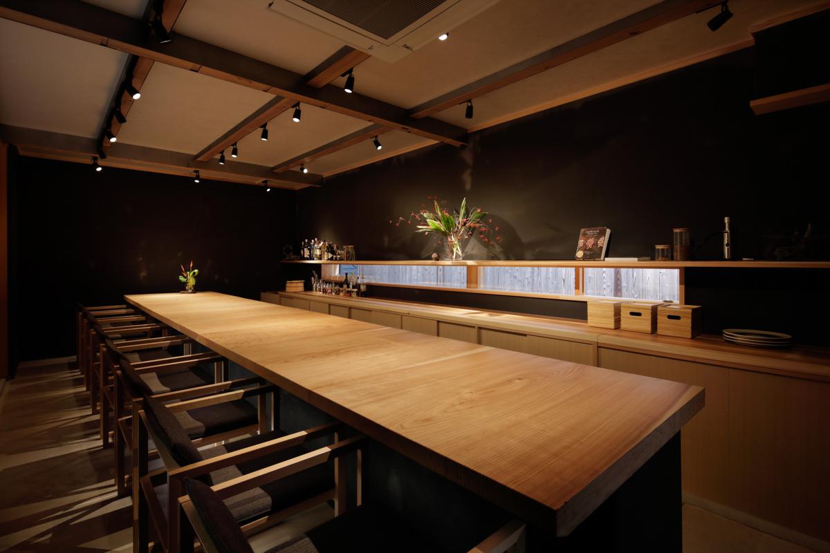 作品「Dandelion Chocolate Kyoto Higashiyama Ichinen-zaka Branch | ダンデライオン・チョコレート京都東山一念坂店」の画像 その9 （建築家 : 佐野 文彦）