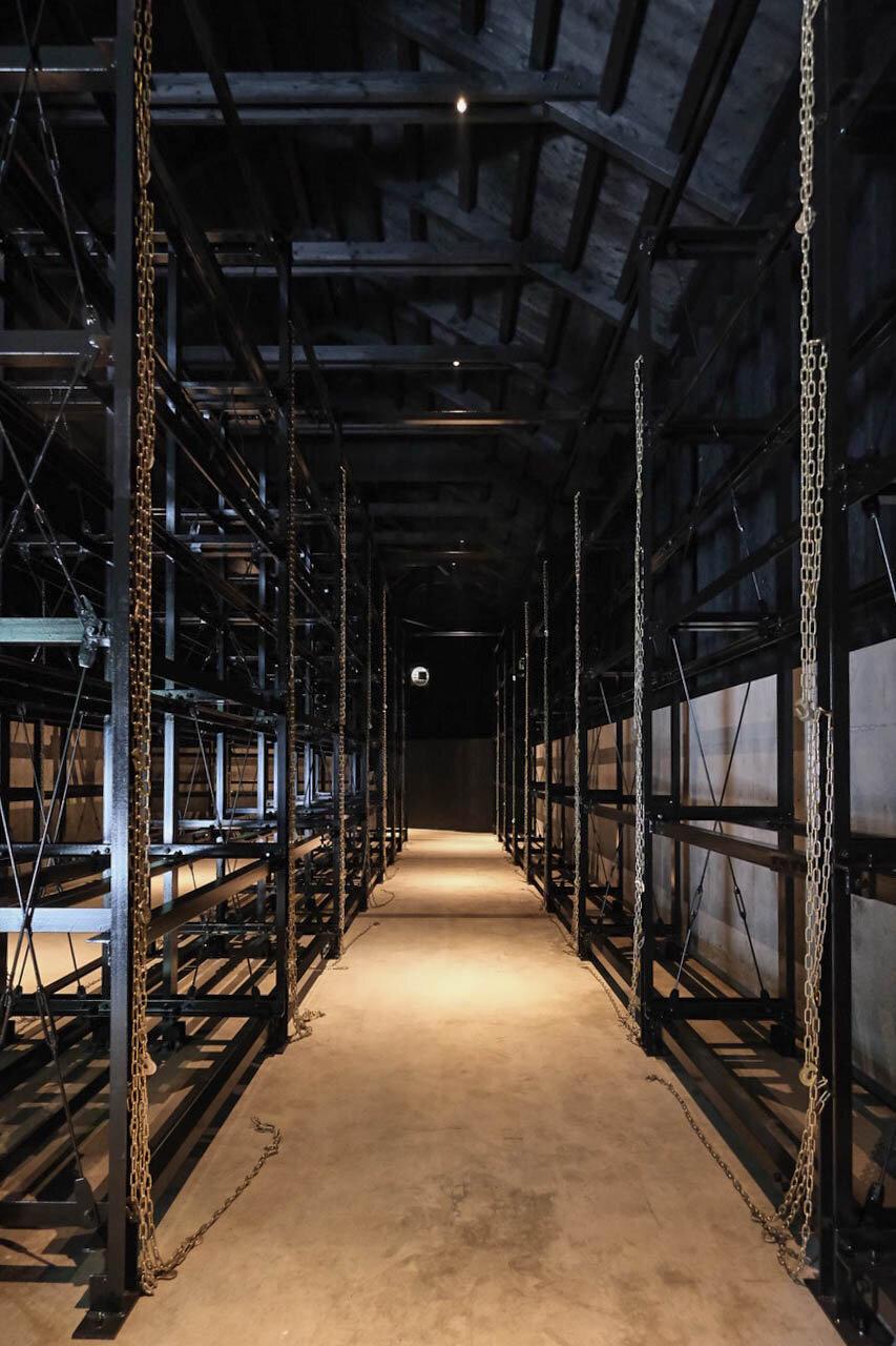 尾鈴山 新貯蔵庫 | Whiskey warehouse in OSUZUYAMA | 金野 千恵 尾鈴山 新貯蔵庫 | Whiskey warehouse in OSUZUYAMA | 金野 千恵