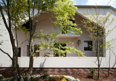 向陽ロッジアハウス | SUNNY LOGGIA HOUSE | work by Architect Chie Konno