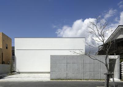 ２ Courts House | work by Architect Shinji Yoshida ＋ Yoko Sugita