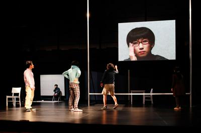 作品「チェルフィッチュ「ゾウガメのソニックライフ」」の画像 その7 （建築家 : 鈴野 浩一）