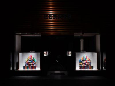 作品「エルメス｢8cm タイ｣特別ウィンドウディスプレイ」の画像 その3 （建築家 : 鈴野 浩一）