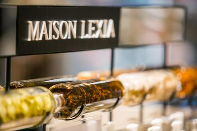 作品「メゾンレクシア 阪神梅田本店」の画像 その1 （建築家 : 鈴野 浩一）