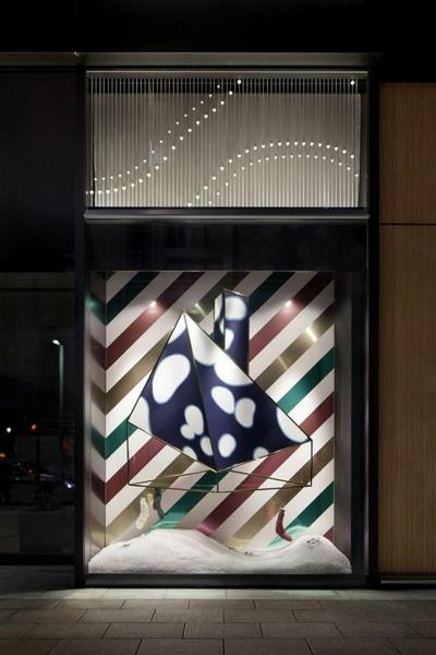 作品「SHISEIDO THE STORE 「水」の章」の画像 その2 （建築家 : 鈴野 浩一）