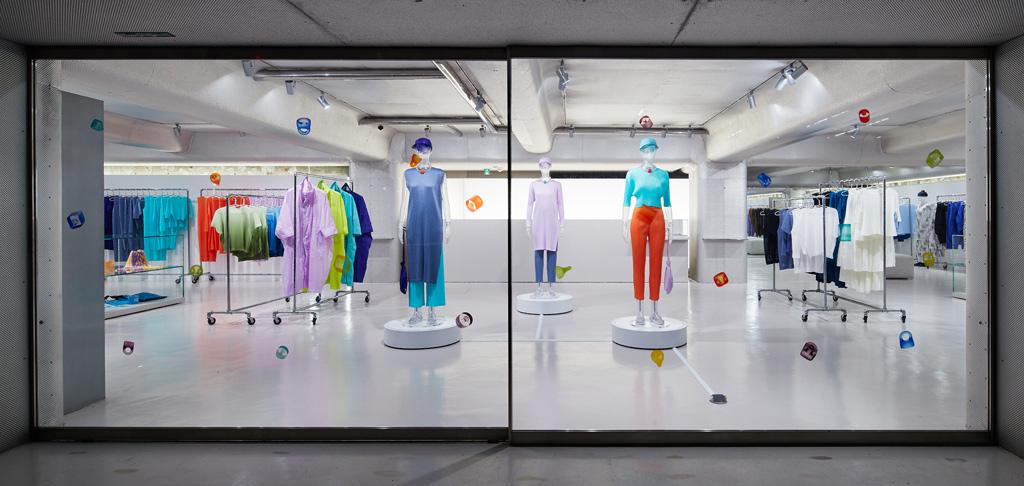 トップス PLEATS PLEASE ISSEY MIYAKE fish design PLEATS PLEASE ISSEY MIYAKE「GLASS COLORS」 | 鈴野 浩一 | トラフ