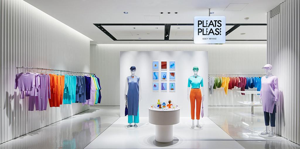 PLEATS PLEASE ISSEY MIYAKE「GLASS COLORS」 | 鈴野 浩一 | トラフ