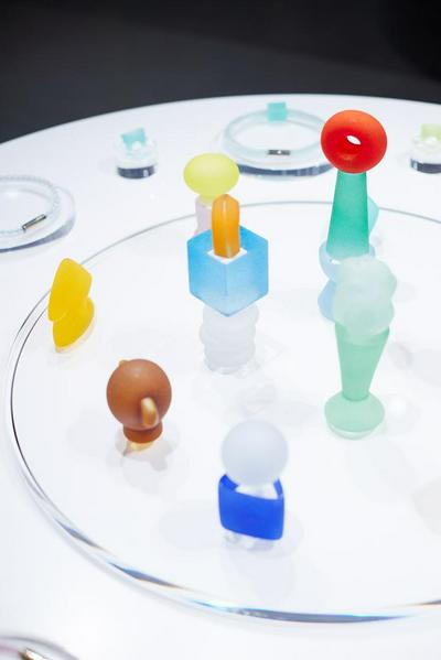 作品「PLEATS PLEASE ISSEY MIYAKE「GLASS COLORS」」の画像 その7 （建築家 : 鈴野 浩一）