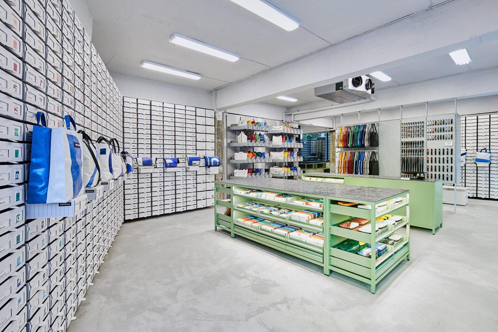 Image of "FREITAG Store Seoul Apgujeong", the work by architect : Koichi Suzuno (image number 2)