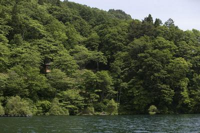 作品「野尻湖の小さな家 ｜ Small house on Lake Nojiri」の画像 その1 （建築家 : 八島正年 + 八島夕子）