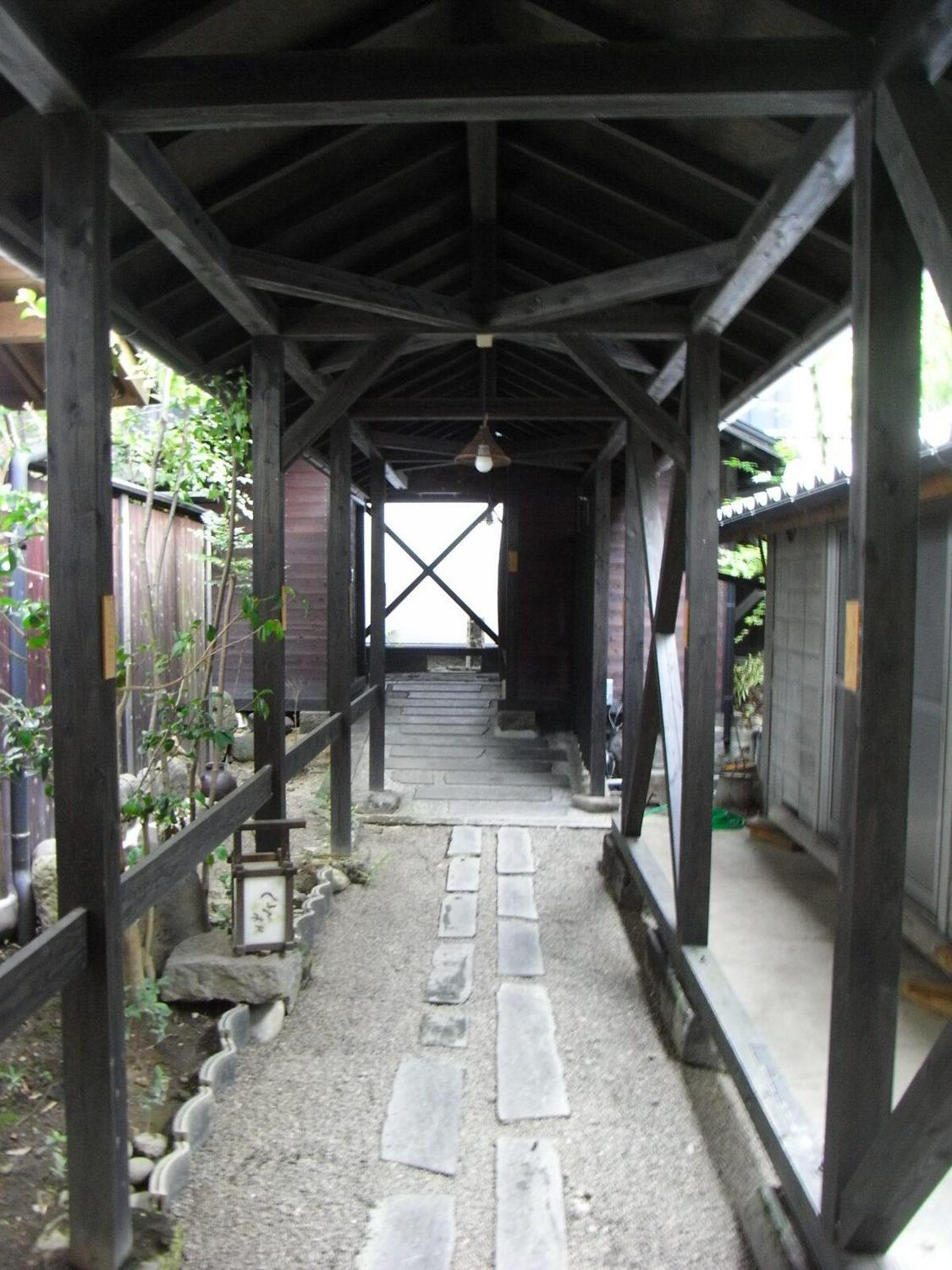 作品「米屋別荘：離れ棟増築／食事処・ライブラリ改修｜Komeyabessou: Annex / Dining Space and Library」の画像 その2 （建築家 : 武富 恭美）