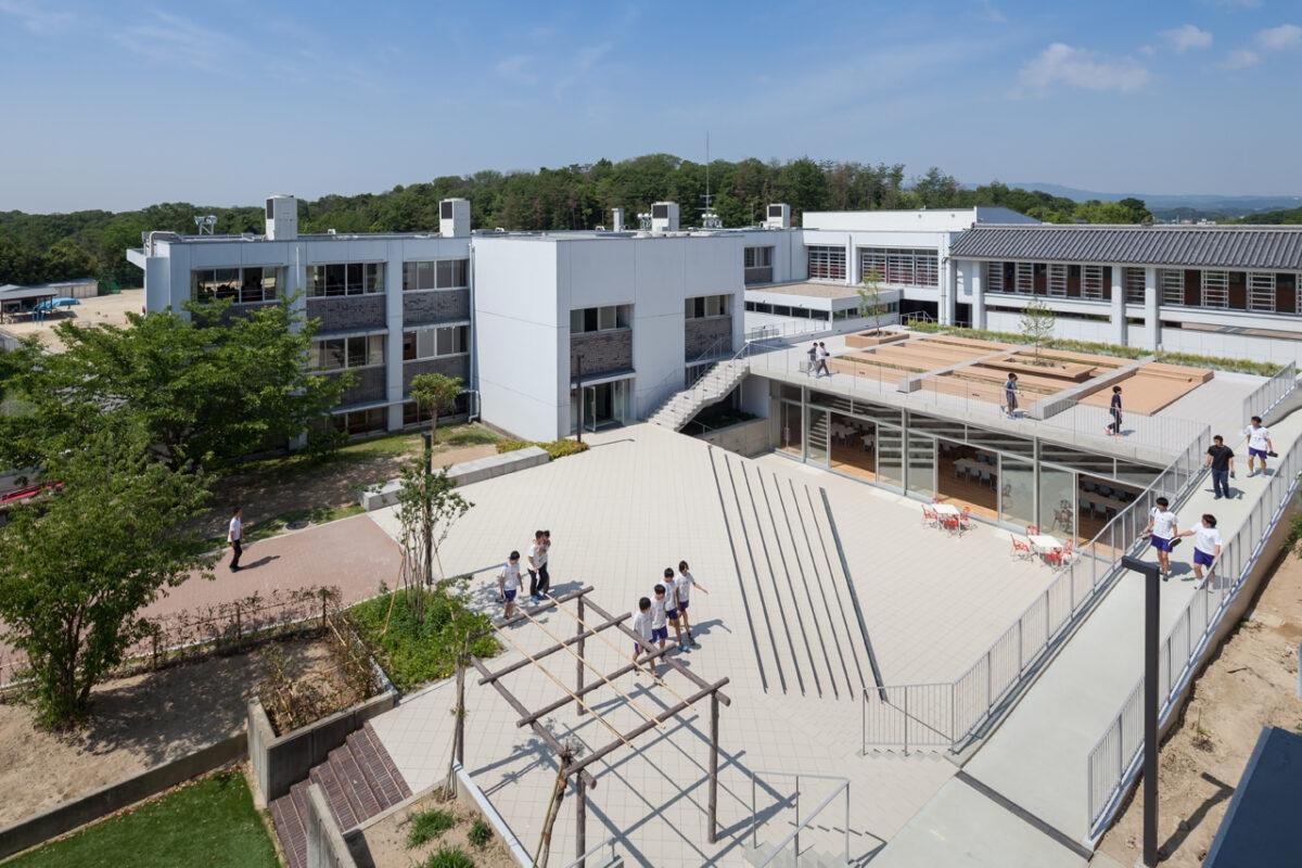 作品「東大寺学園：雑華ホール／サンガティ・スクエア｜Todaijigakuen Junior and Senior High School: Zakke Hall / Samgati Square」の画像 その2 （建築家 : 武富 恭美）